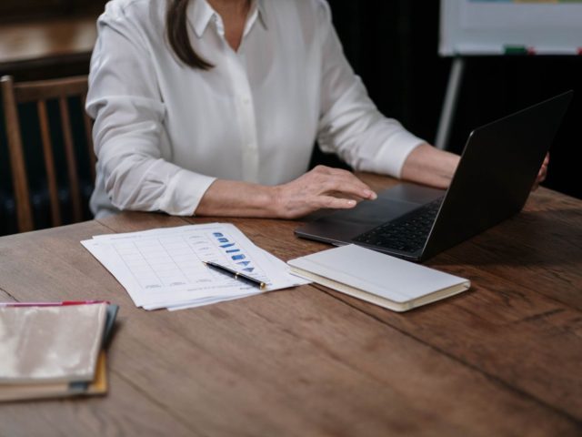 Ahrefs ou Semrush pour la recherche de mots‑clés